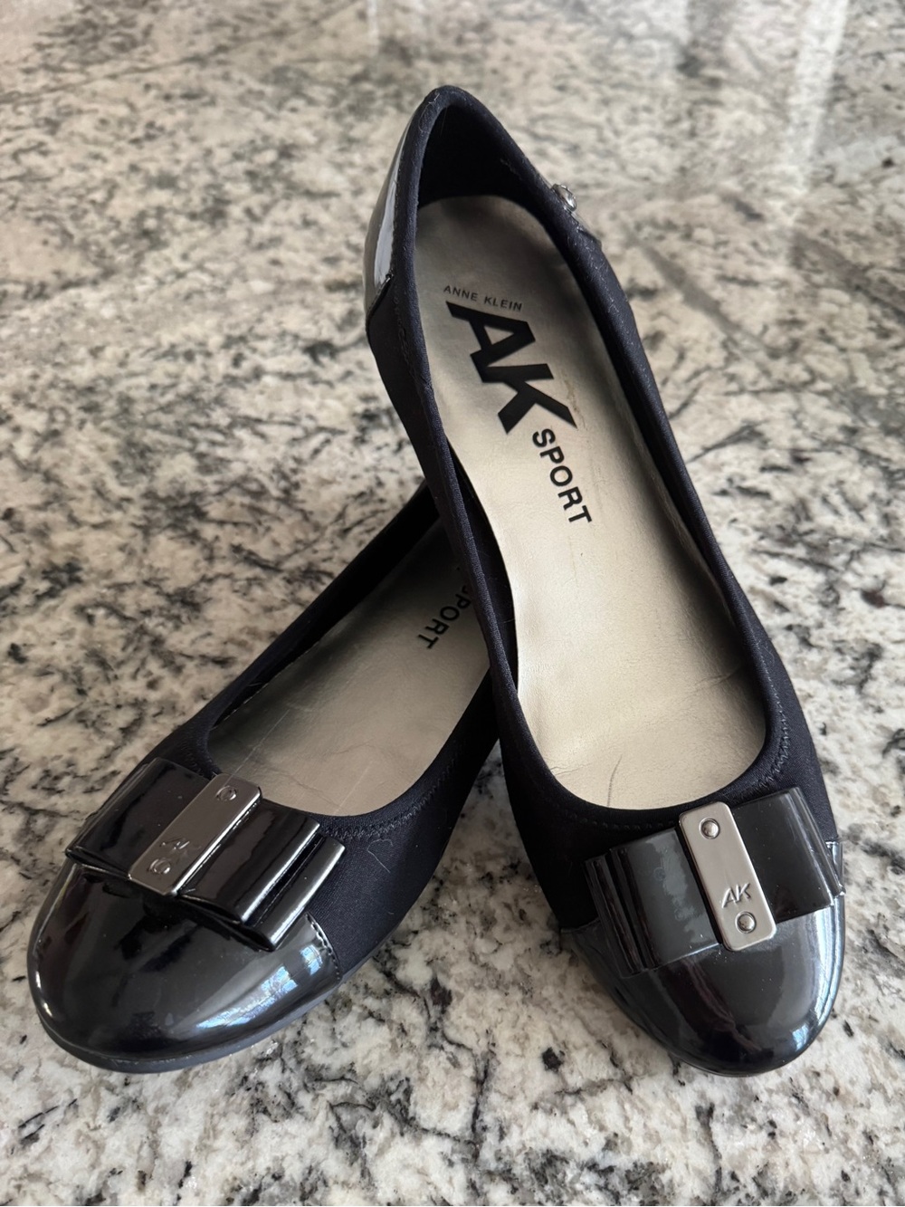 Anne Klein Black Patent Bow Detail Ballet Flats Size 10m